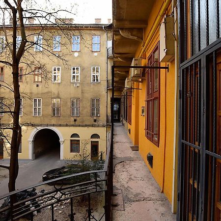 New Faces Design Apartment In Downtown Budapest Exterior foto